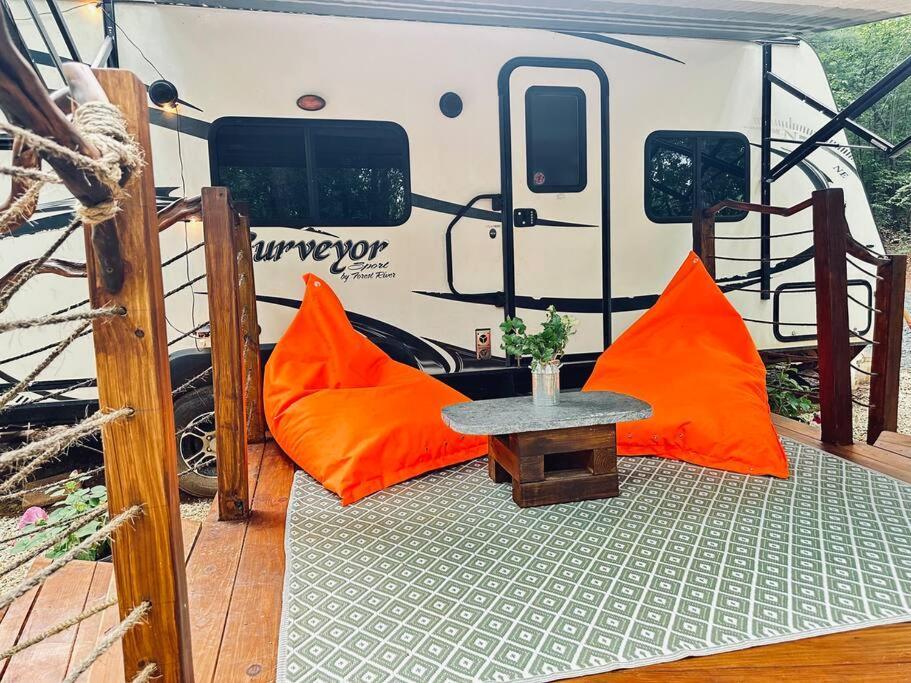 Apartamento Secluded Rv With Private Hot Tub Rutherfordton Exterior foto