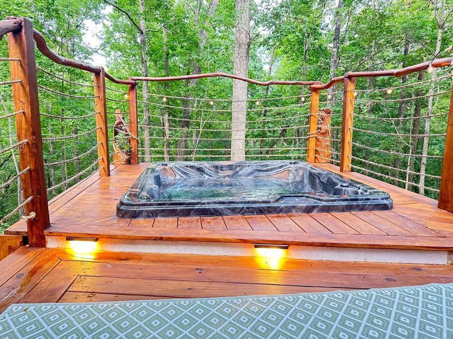 Apartamento Secluded Rv With Private Hot Tub Rutherfordton Exterior foto